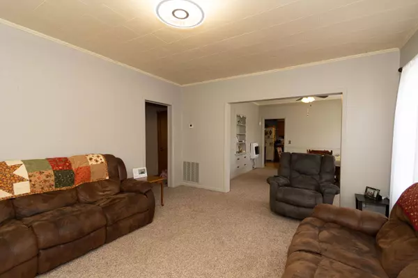 1001 W Mueller, Paragould, AR 72450