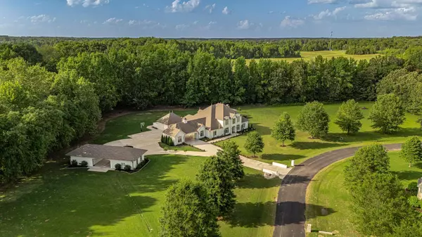 92 CR 7185 Road, Jonesboro, AR 72405