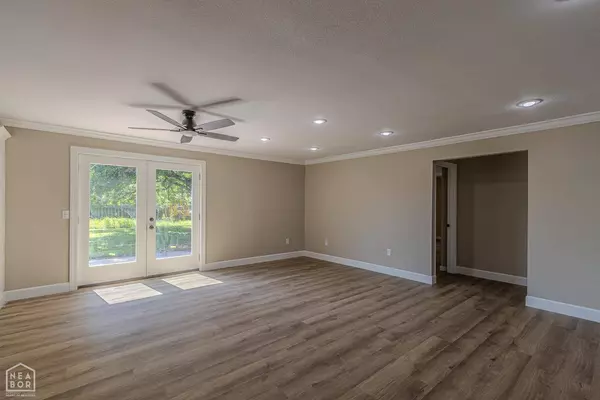 301 SE 3rd Street, Hoxie, AR 72433