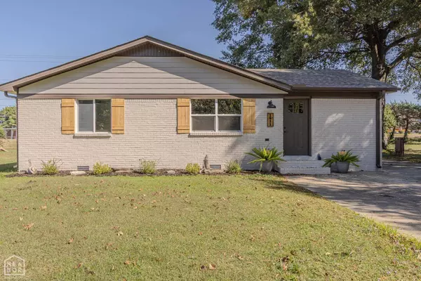 1811 Magnolia Lane, Paragould, AR 72450