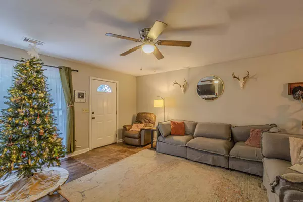 391 Lois Lane, Paragould, AR 72450