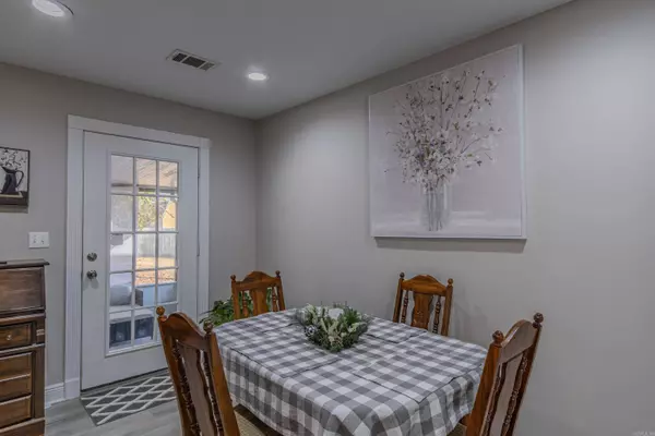 2801 Trowbridge Drive, Paragould, AR 72450