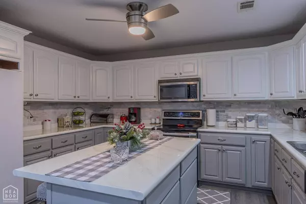 2801 Trowbridge Drive, Paragould, AR 72450