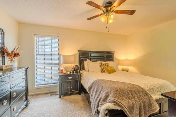 74 Sundale Circle, Paragould, AR 72450