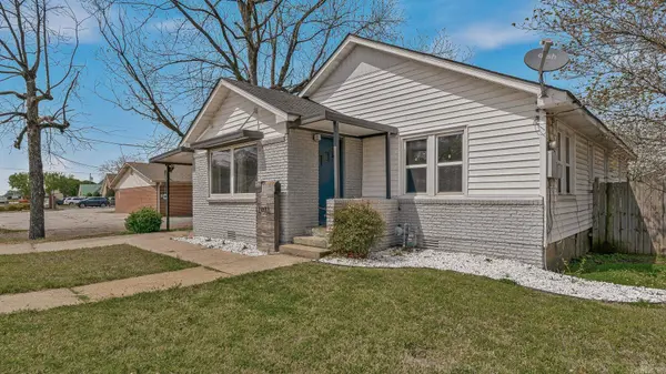 1011 W Court, Paragould, AR 72450