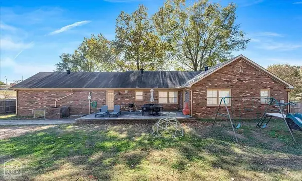 1801 Sara Ann Circle, Paragould, AR 72450