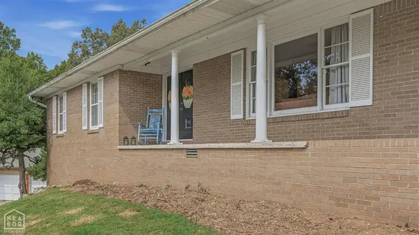 1509 Crestview Dr, Paragould, AR 72450