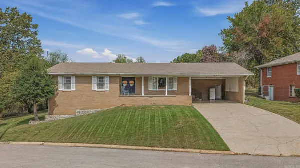 1509 Crestview Drive