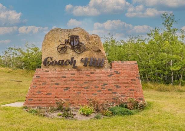 Coach Hill Community Entrance