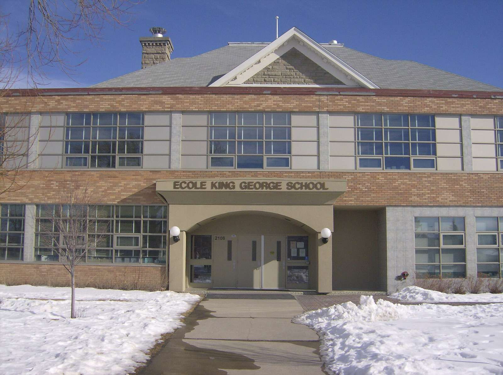 King George School, an Early French Immersion school (Kindergarten to Grade 5) on 10 Street NW in Mount Pleasant, Calgary.
