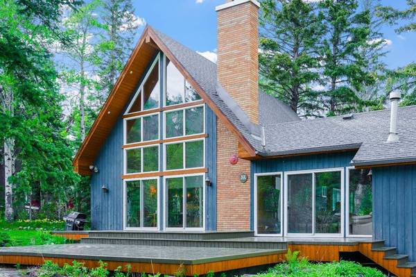 14 Heart PL, Lac Des Arcs, AB T1W 2W3