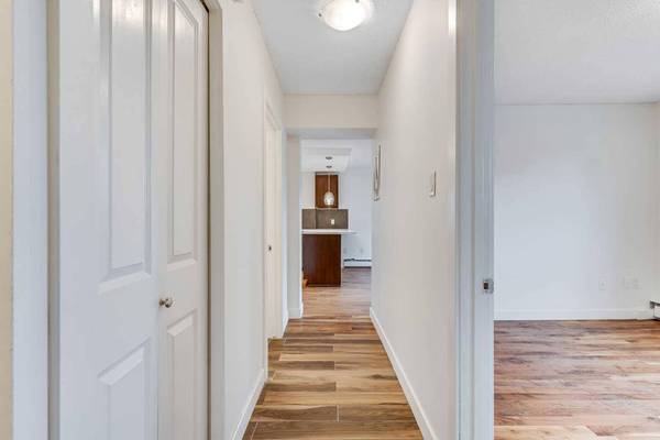 1025 14 AVE Southwest #415, Calgary, AB T2R 0N9