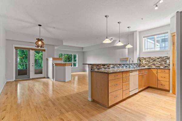 30 Sierra Morena LNDG SW #242, Calgary, AB T3H 5H2