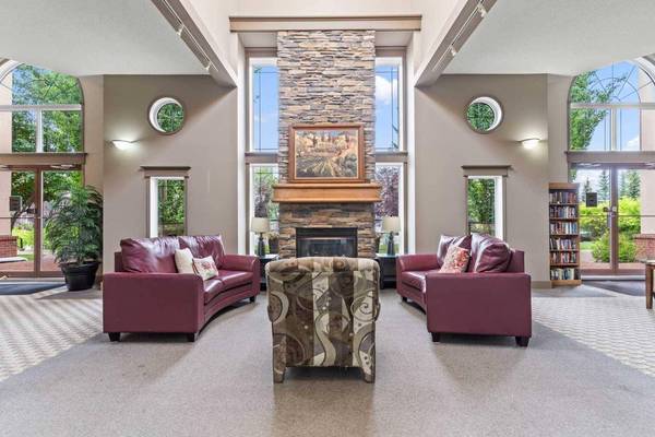 30 Sierra Morena LNDG SW #242, Calgary, AB T3H 5H2