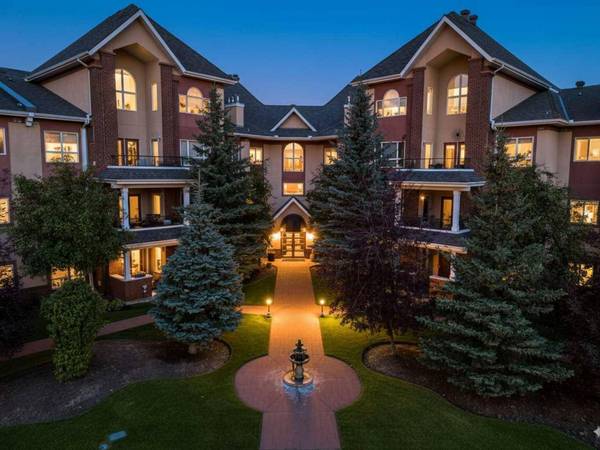 30 Sierra Morena LNDG SW #242, Calgary, AB T3H 5H2