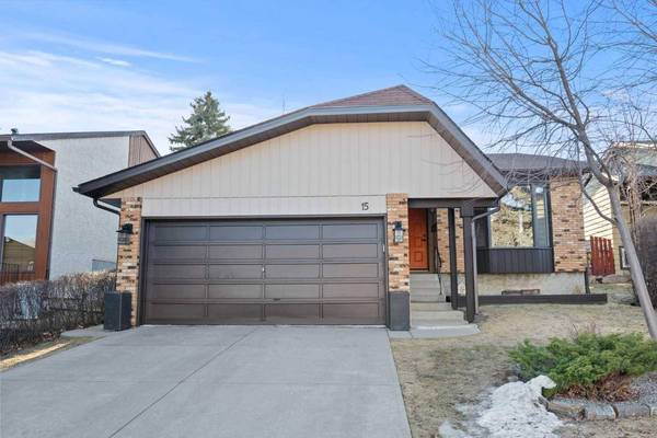15 Beacham Rise NW, Calgary, AB T3K 1S1