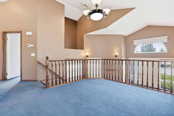 24 Sierra Nevada Rise SW, Calgary, AB T3H 3H6