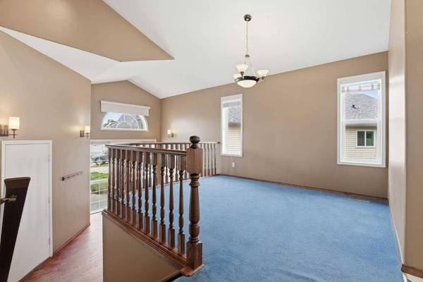 24 Sierra Nevada Rise SW, Calgary, AB T3H 3H6