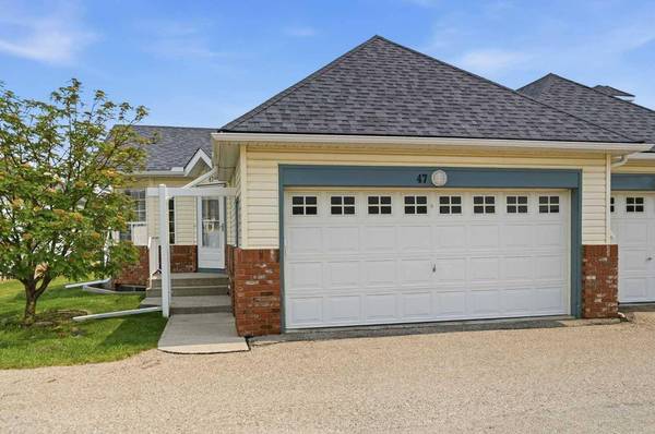 12 Woodside Rise NW #47, Airdrie, AB T2B 2L3