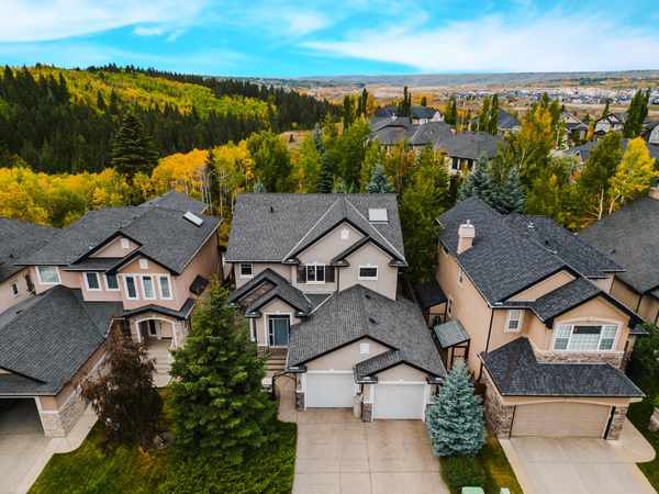 107 Valley Crest Rise NW, Calgary, AB T3B 5Y9