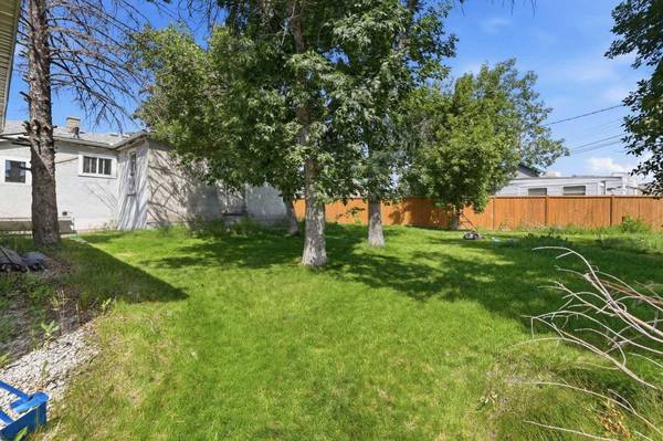 7244 W Ogden RD SE, Calgary, AB T2V 1B6