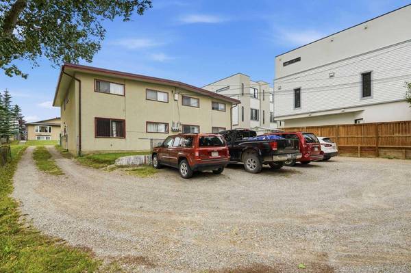 1612 24 AVE NW, Calgary, AB T2M 1Y6