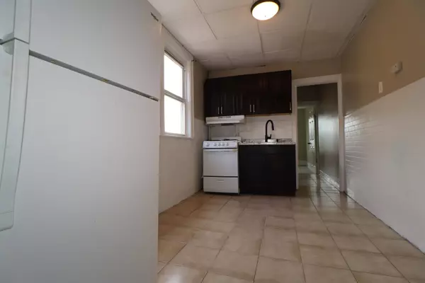 24 GRAY ST  #2, Jc Journal Square, NJ 07302