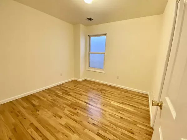 217 NEW YORK AVE  #2, Jc Heights, NJ 07307