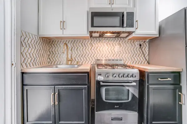 234 SUMMIT AVE #2, Jc Journal Square, NJ 07304