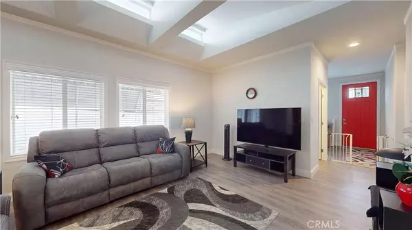 3595 Santa Fe AVE #215, Long Beach, CA 90810
