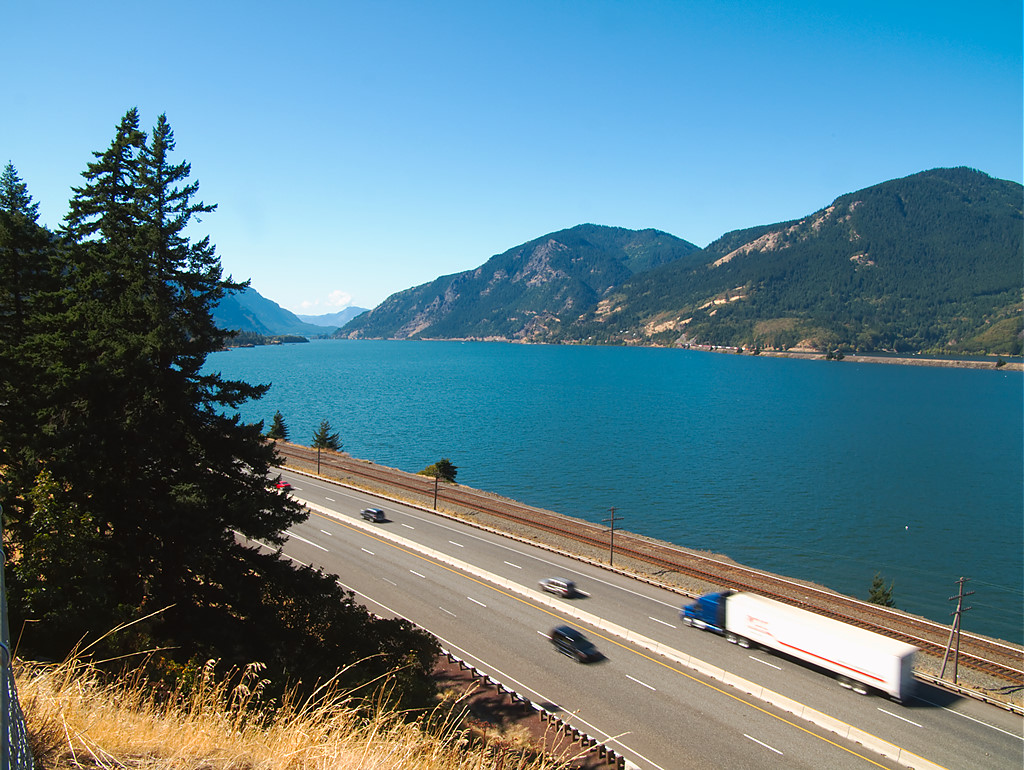 State Route 14 Through the Columbia River Gorge