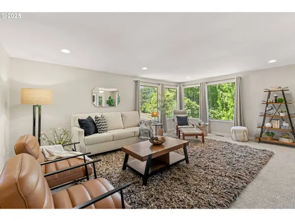 4002 ALDERBROOK AVE SE, Salem, OR 97302