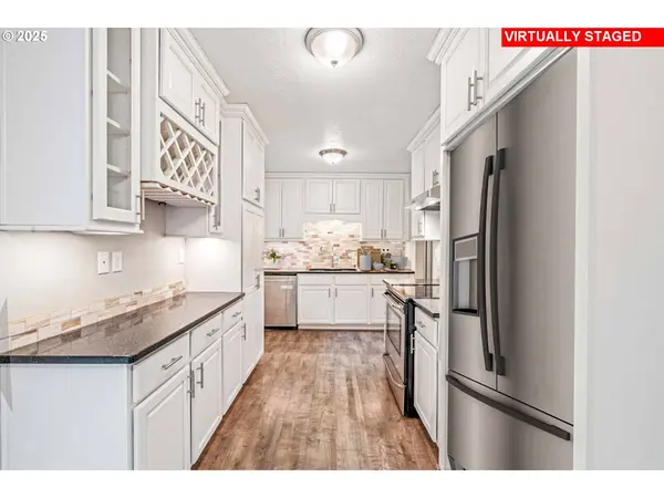 236 SE CLEVELAND AVE, Gresham, OR 97080