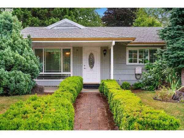 236 SE CLEVELAND AVE, Gresham, OR 97080