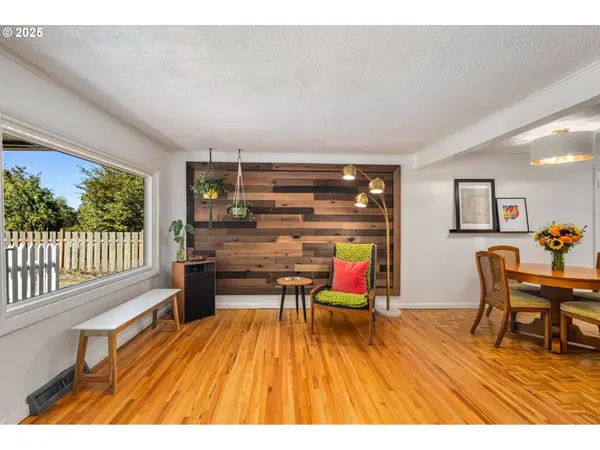 1112 NE 160TH AVE, Portland, OR 97230