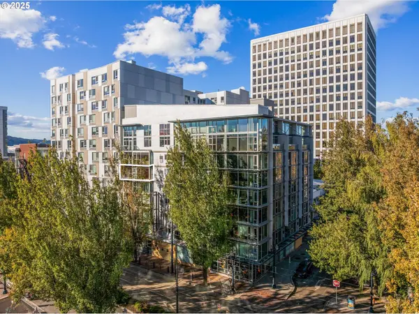 533 NE HOLLADAY ST #605, Portland, OR 97232