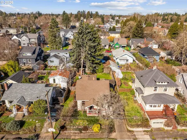 3805 SE MALL ST, Portland, OR 97202