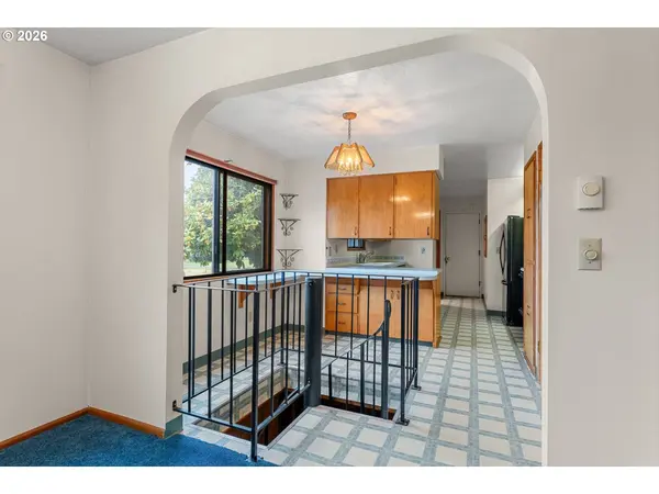 914 SE EVANS RD, Corbett, OR 97019