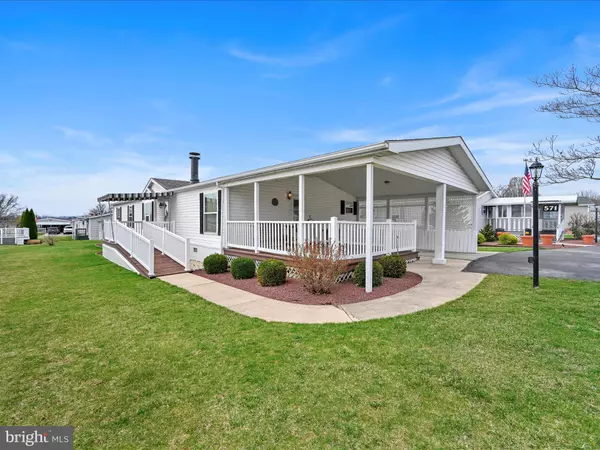 571 W CEDAR ST, Palmyra, PA 17078