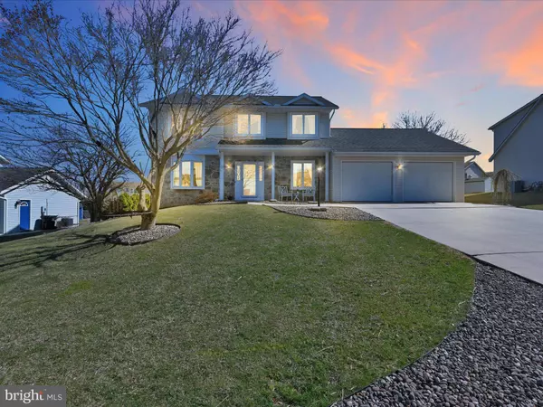 10 PALM LN, Lebanon, PA 17042