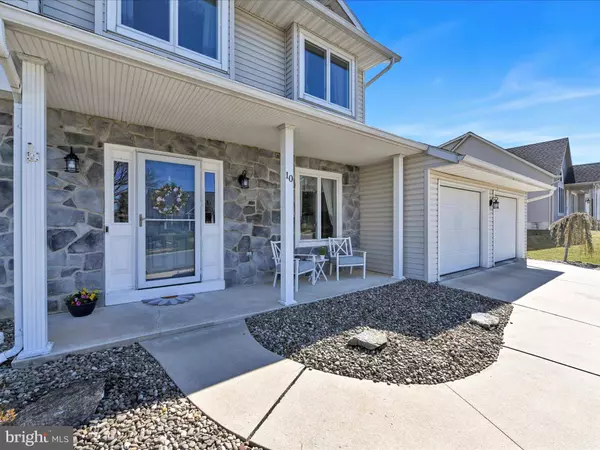 10 PALM LN, Lebanon, PA 17042