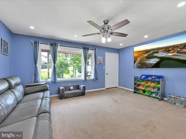 2410 ELIAS AVE, Lebanon, PA 17046