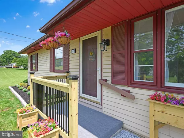 2410 ELIAS AVE, Lebanon, PA 17046