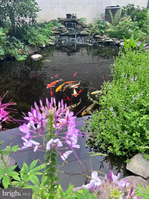 401 E ROSEBUD RD, Myerstown, PA 17067