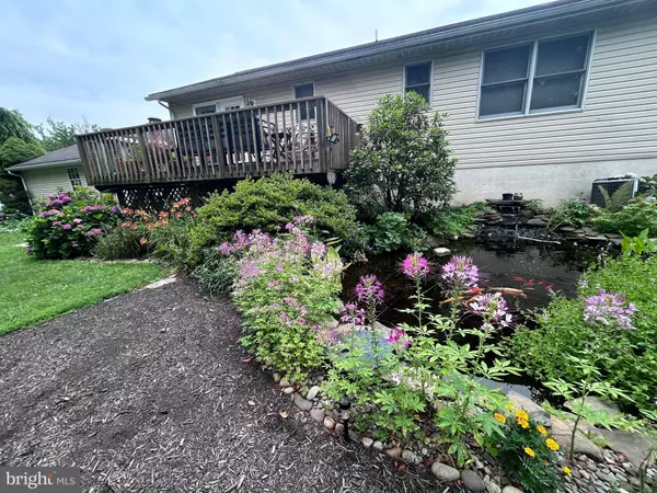 401 E ROSEBUD RD, Myerstown, PA 17067