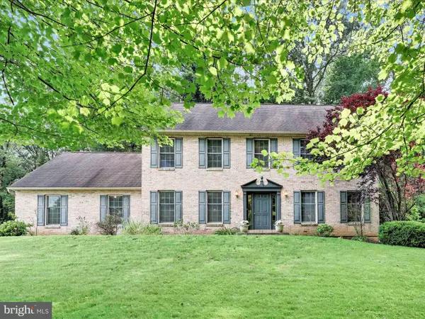 526 WOODLAND CIR, Lebanon, PA 17042