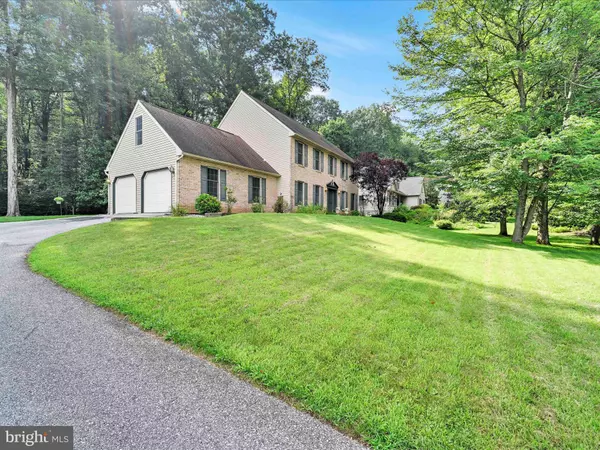 526 WOODLAND CIR, Lebanon, PA 17042