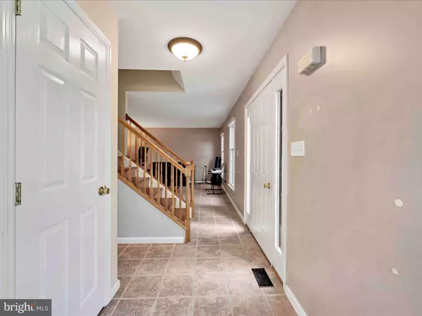 526 WOODLAND CIR, Lebanon, PA 17042