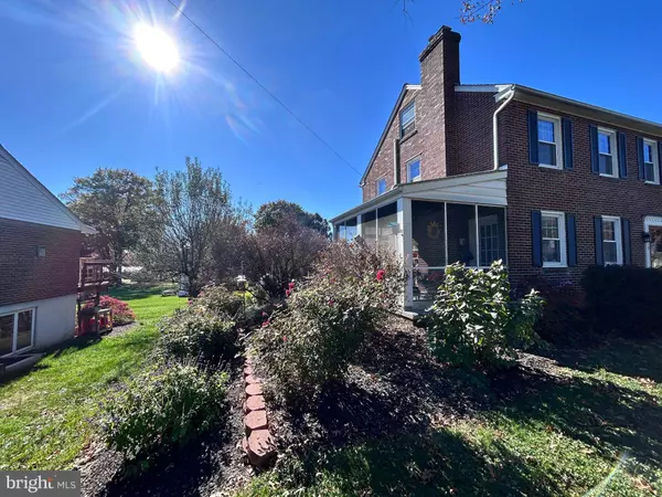 90 DELP RD, Lancaster, PA 17601