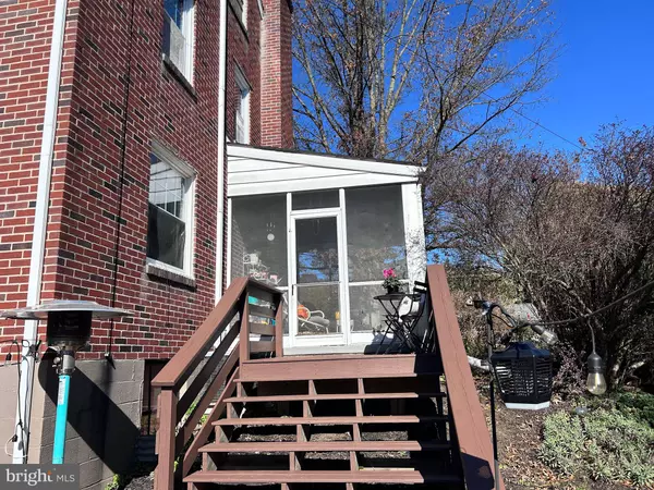 90 DELP RD, Lancaster, PA 17601